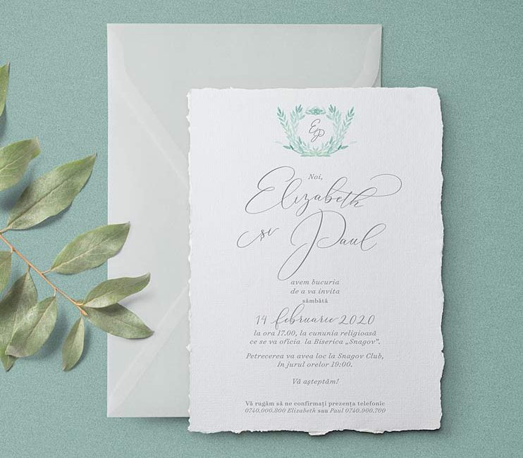 Reverie este o invitatie de nunta cu tema Green / Verde, din hartie manuala alba sau ivoir, ilustratia este pictata in acuarela culoare verde Venetian